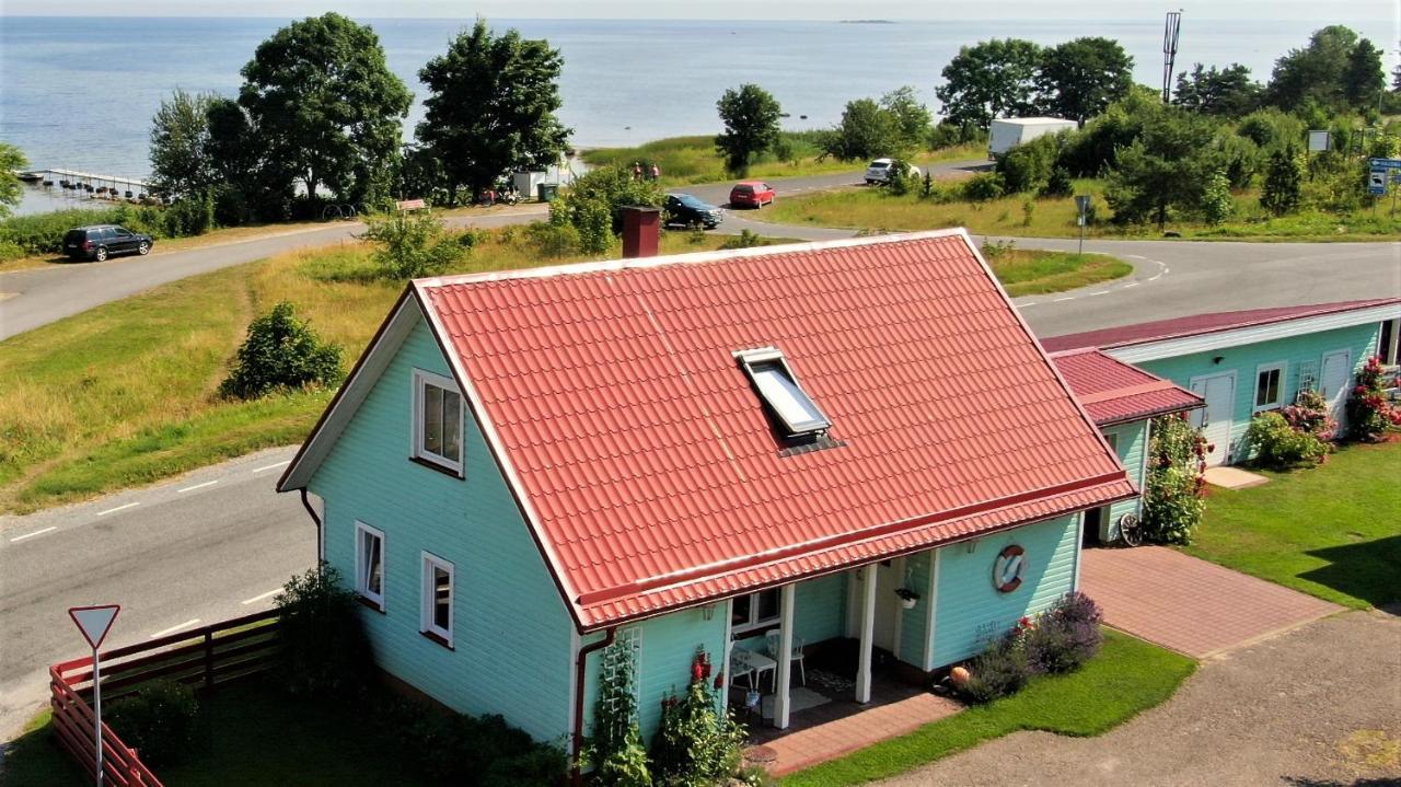 Mere Kodumajutus Kärdla Exterior photo